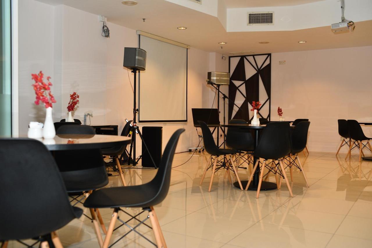 Tun Fatimah Riverside Hotel