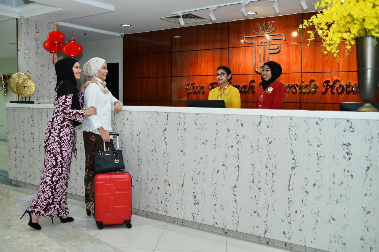 Tun Fatimah Riverside Hotel 4*